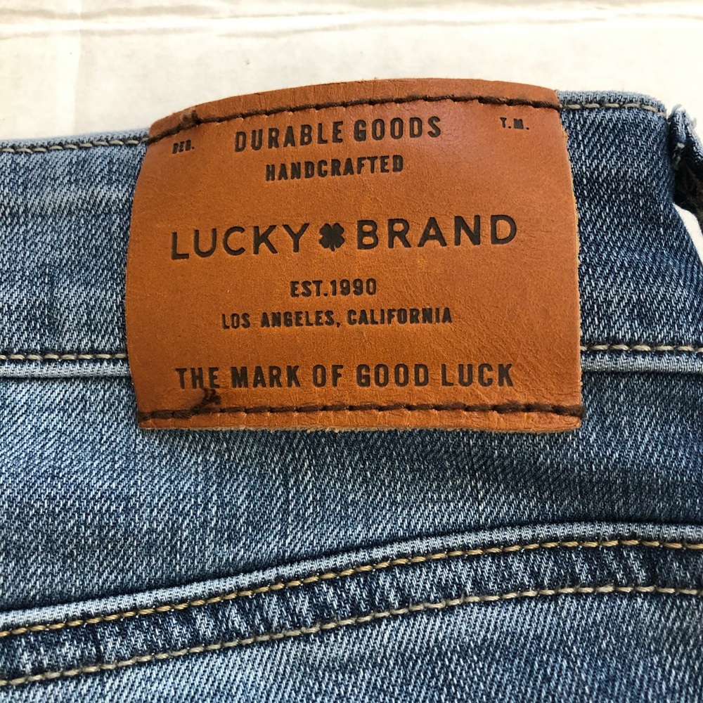 Women’s Lucky Brand jeans- Super soft